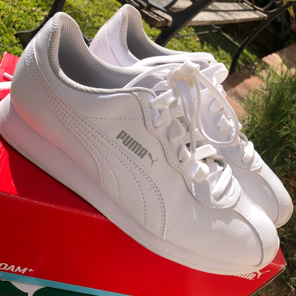 ⭐️PUMA TURIN II Sneakers.⭐️